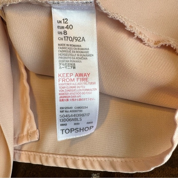 Topshop Keyhole flutter sleeve pink blouse size 8- Wicked look- flowy breezy - Picture 7 of 8